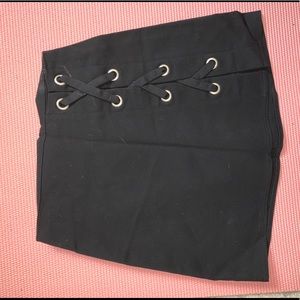 BY THE WAY BLACK MINI SKIRT